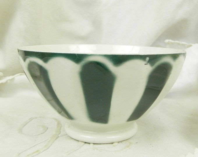 Antique French Farmhouse Dark Green and White Coffe Bowl Café au Lait Bowl / French Country Decor / Retro Vintage Home Interior / Kichenalia Antique French Farmhouse Dark Green and White Coffe Bowl Café au Lait Bowl / French Country Decor / Retro Vintage Home Interior / Kichenalia