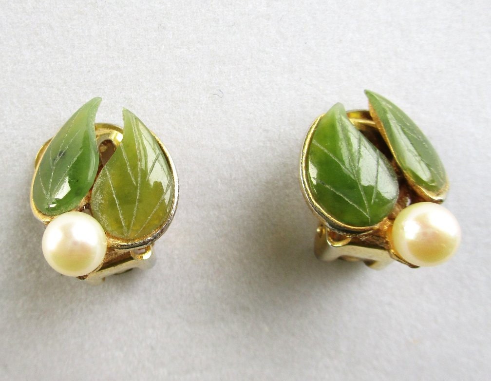 Vintage Jade Pearl Earrings Clip Swoboda by COBAYLEY on Etsy