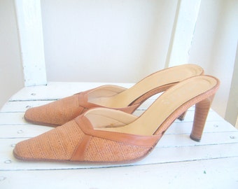 womens pointy shoes italian/Vintage Italian stiletto shoes / vero cuoıo scarpa / Milky brown stiletto / vintage leather woman shoe