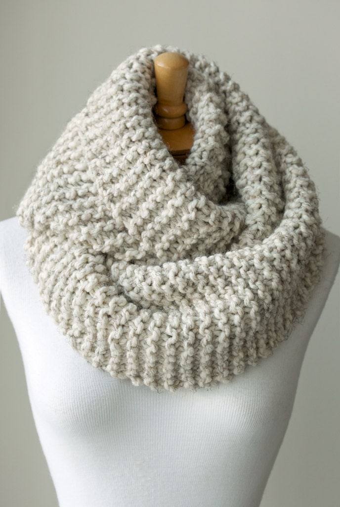 Knit scarf chunky knit infinity scarf in Pale by PikaPikaCreative