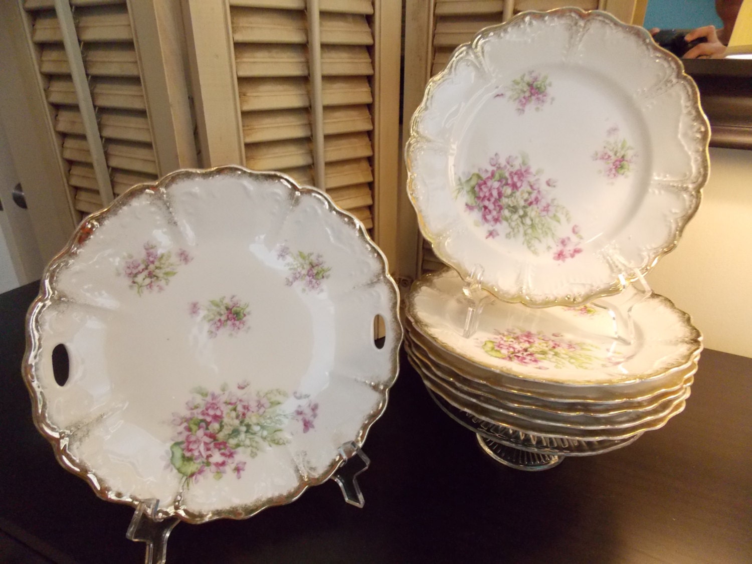 Serving CAKE PLATE and Matching “Set of Six” Dessert DISHES, Delicate