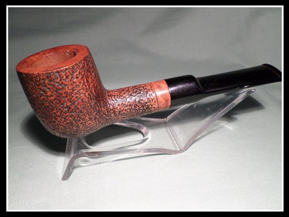 Briar Pipe - New and Un-Smoked Chambersburg Pipe Works Pot with Pin Point Rustication & Briar Band