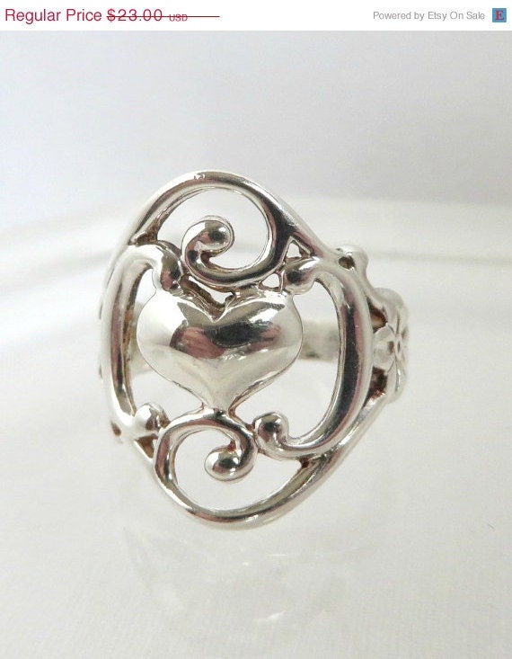 Size 5.25 Vintage Sterling Silver Heart Ring by LeesVintageJewels