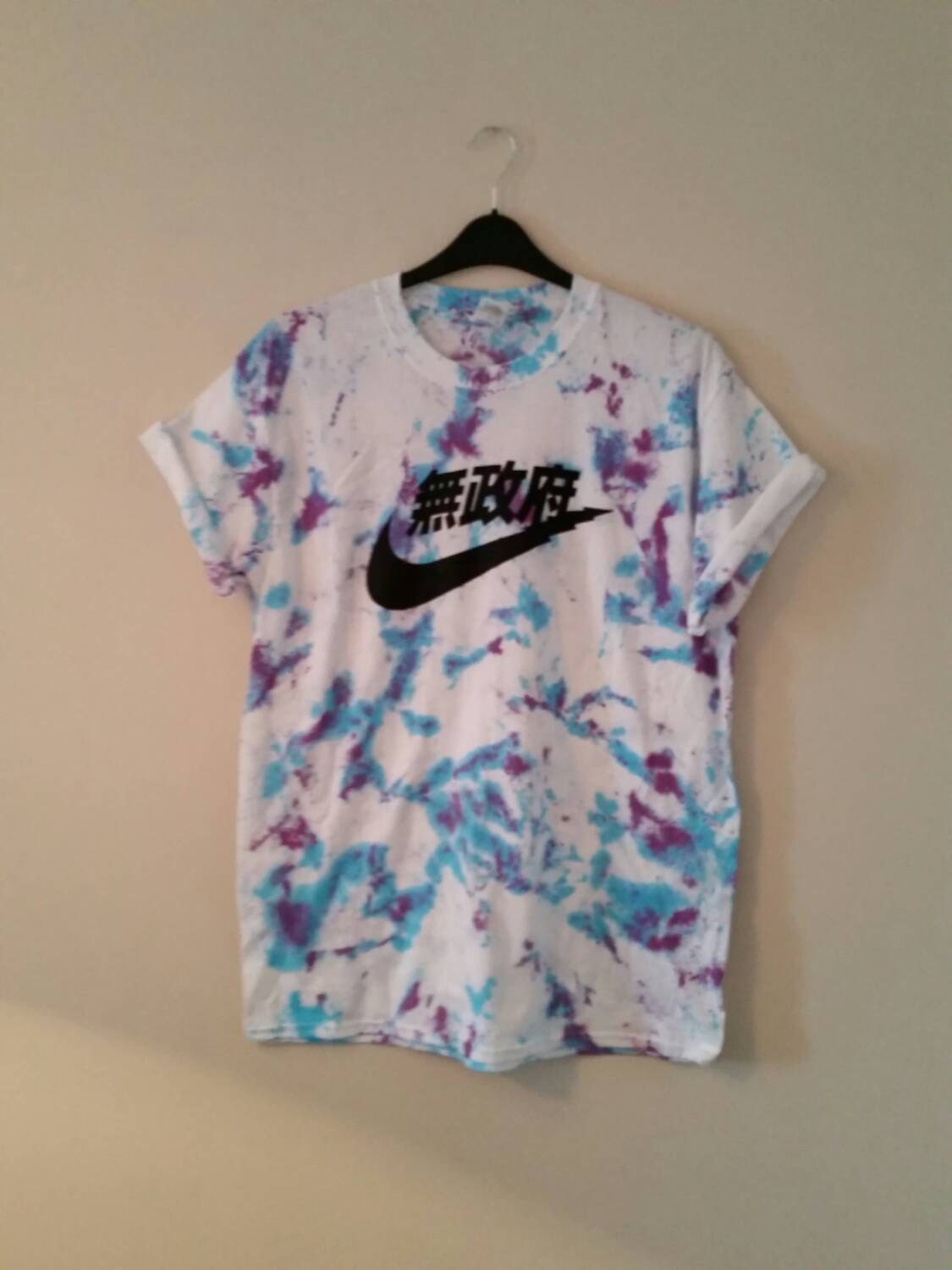 how to first wash a tie dye shirt