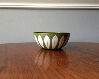 Great Looking Green/Avocado Cathrineholm Lotus Bowl