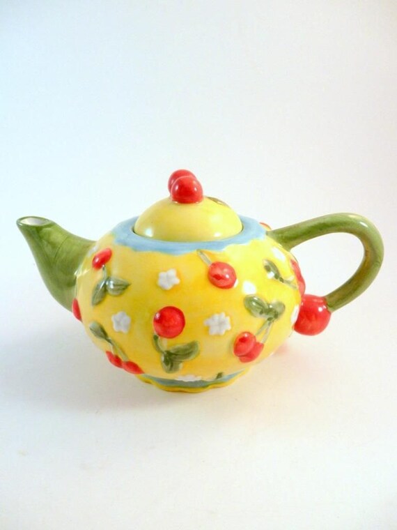oneida ceramic teapot