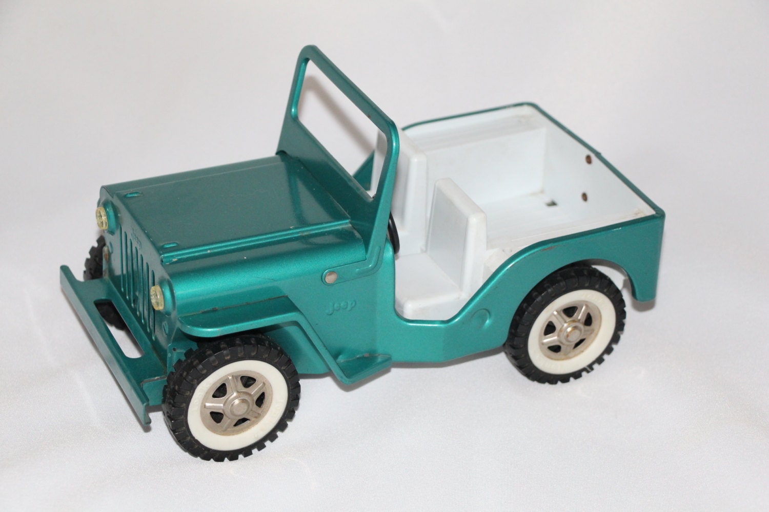 vintage metal jeep toy