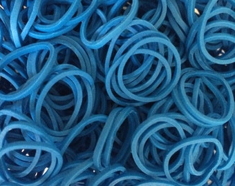 Ocean Blue ** Rainbow Loom Bands Refill. 600 bands & 24 c-clips. Guaranteed authentic. Latex-free.