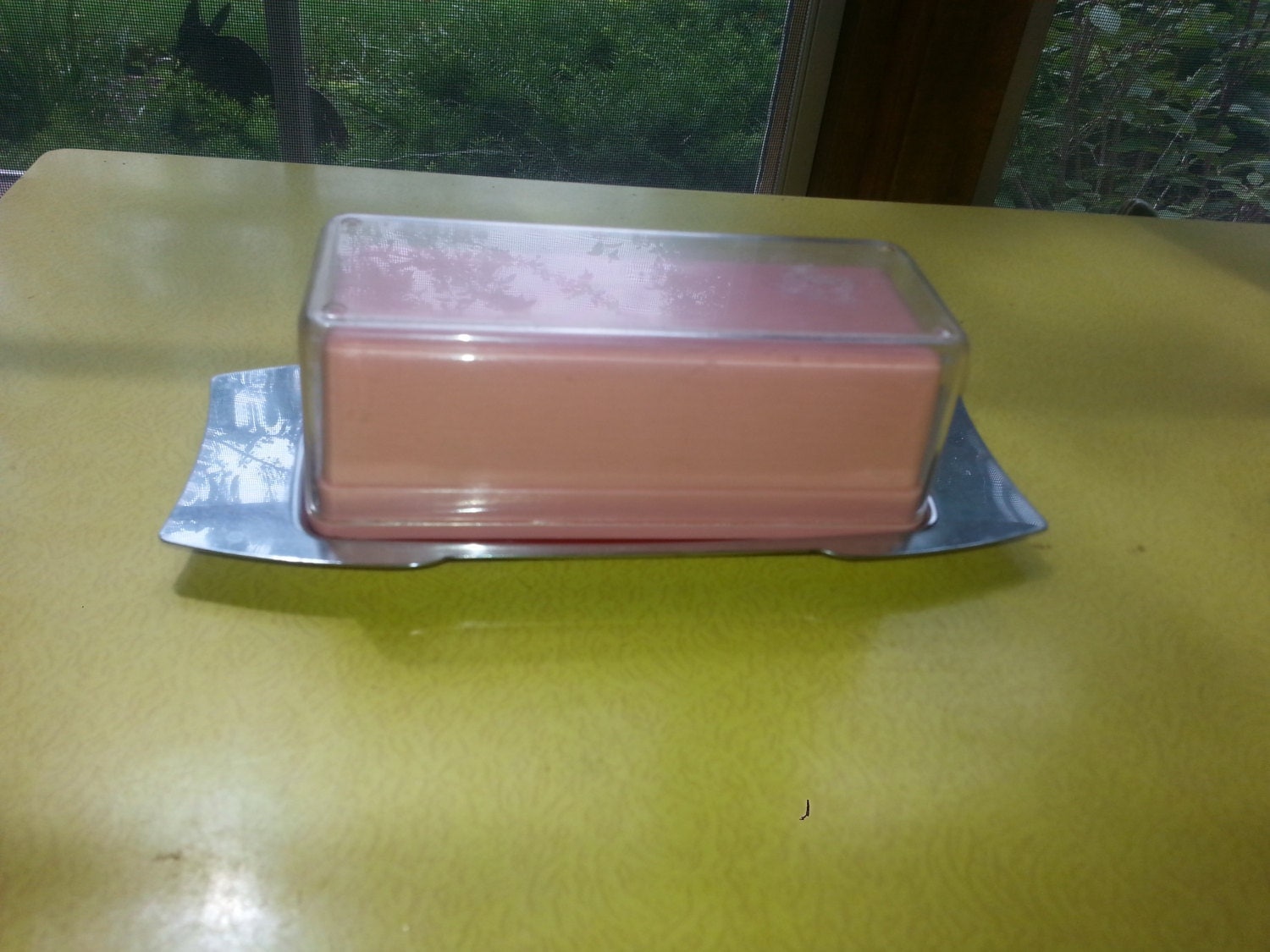Vintage 1950s Pink Plastic and Metal Atomic Butter Dish – Haute Juice