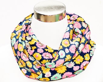 Mini Floral Print Square Scarf In NATURAL MULTI | White Stuff - Foto 5