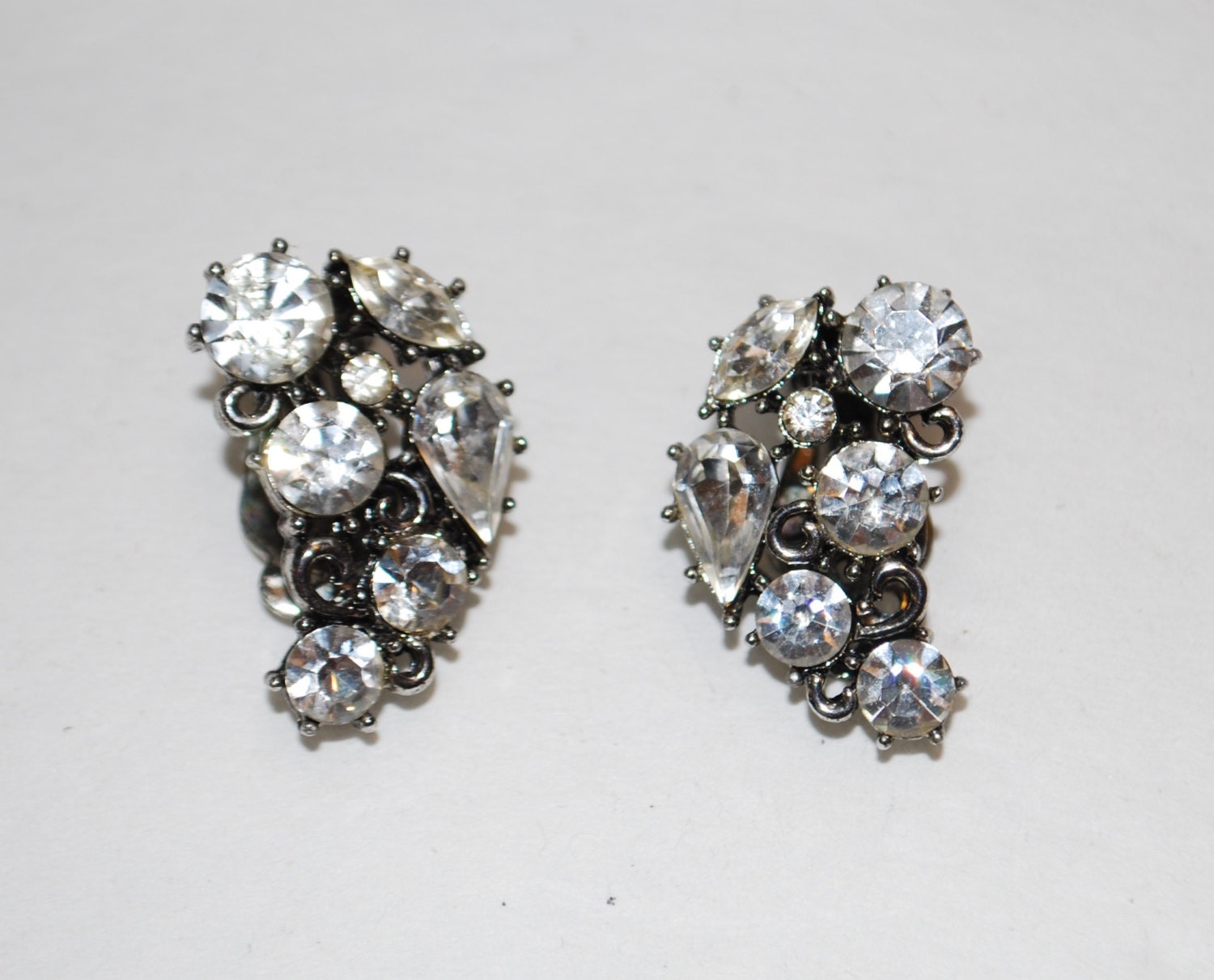 Vintage LISNER Rhinestone Faux Diamond Clip On Earrings by Zeid10