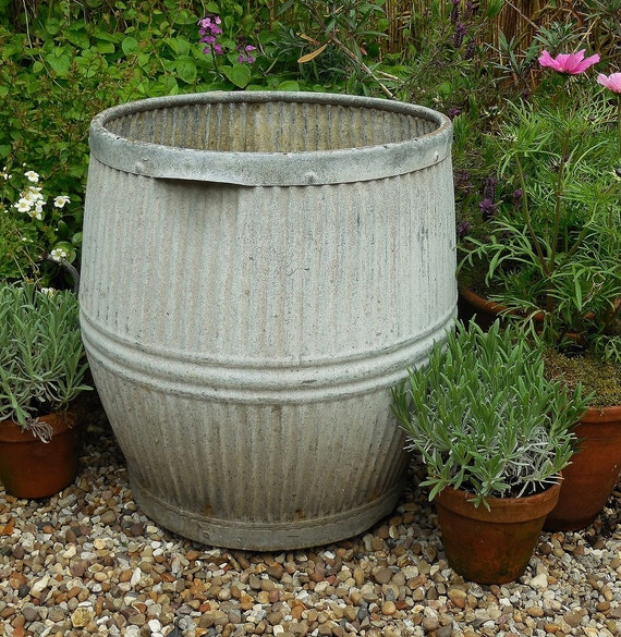 Super vintage dolly tub garden planter by EmmaAtLHV on Etsy