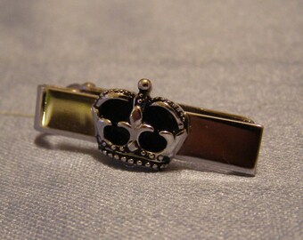 Royal KING CROWN Tie Bar Clip by SWANK w black on silver Finish - vintage Wedding Jewelry, puffy 3D Madmen Tie Clasp, Husband Birthday gift