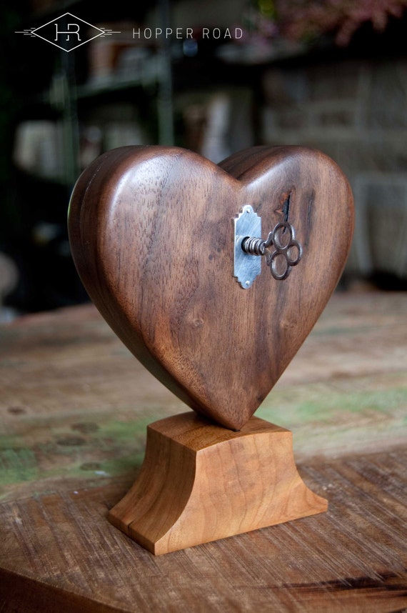 Custom Music Box Valentines Day Gift Wood Heart Music Box 