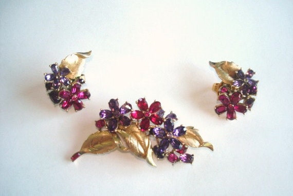 Signed Crown Trifari Vintage Jewelry Flower Multi by sanibelsands