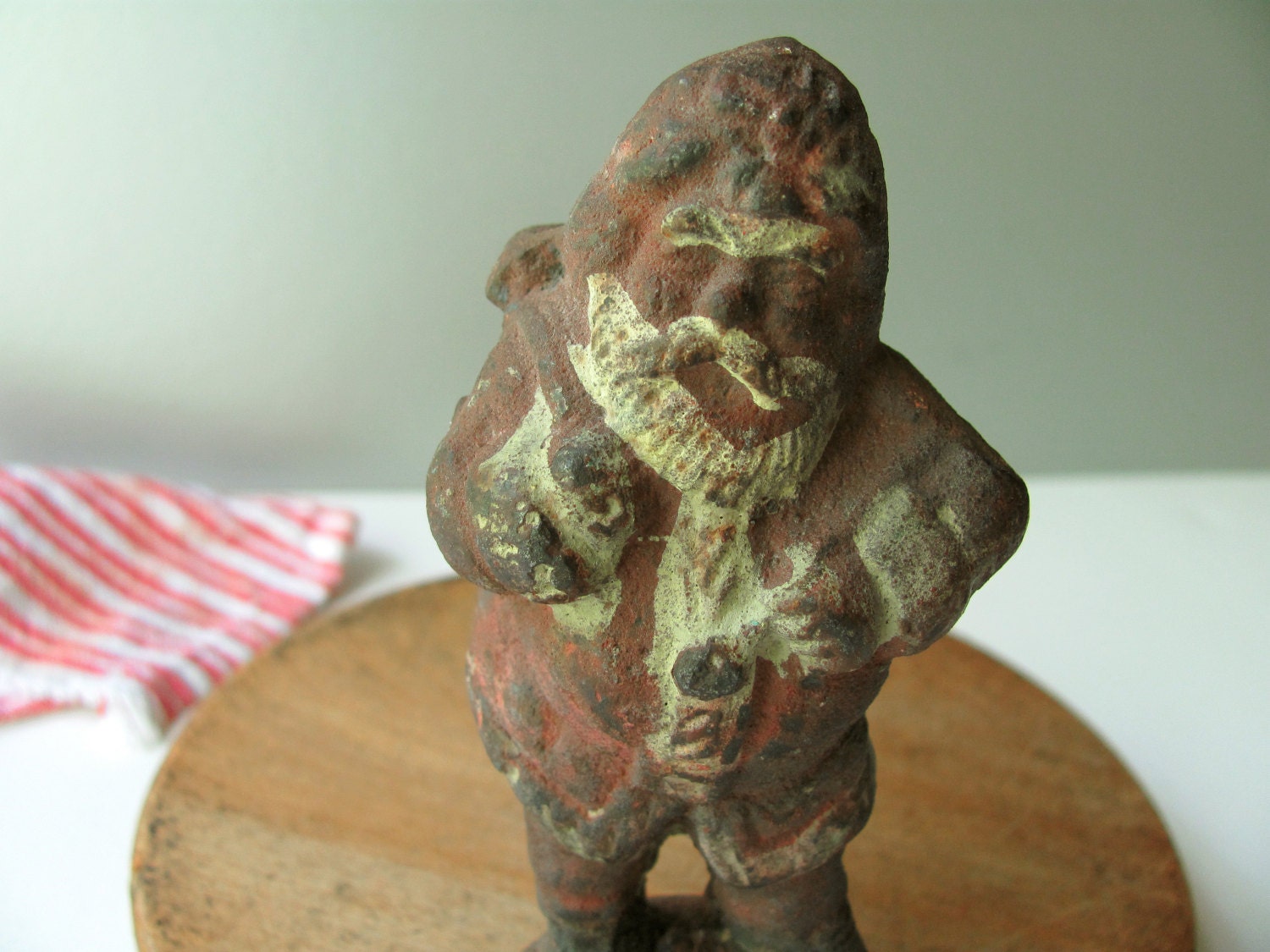 small cast iron figurines