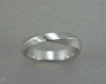 mobius strip wedding rings