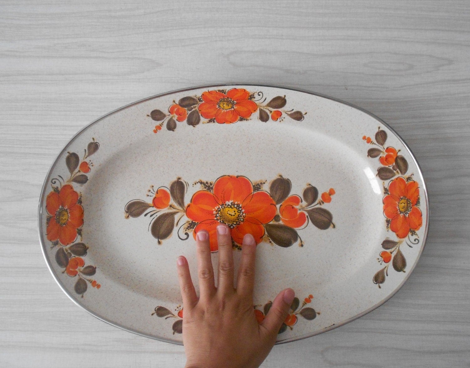 vintage large speckled white enamelware oval show pan platter  dinner 