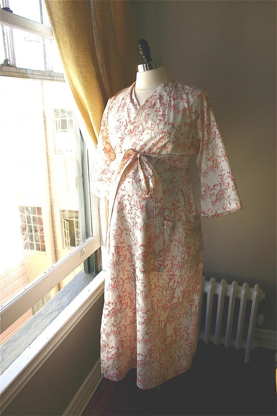 SALE. Maternity Robe. Hospital Gown. by ModernKimonoRobes on Etsy