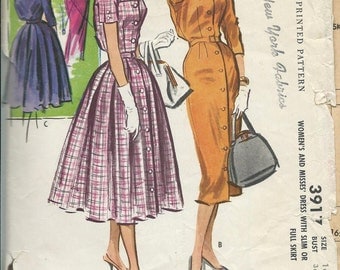 1950's McCall's Fit and Flare Dress Pattern with Tie Collar - Bust 35