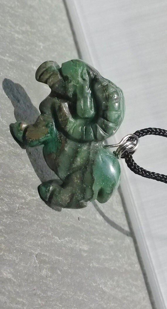 2015 Year of the Sheep New Green JADE Stone carved RAM Pendant