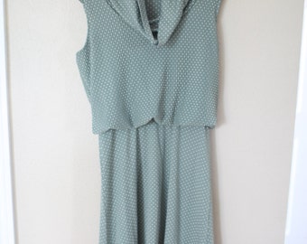 vintage green & white polka dot pleated house dress