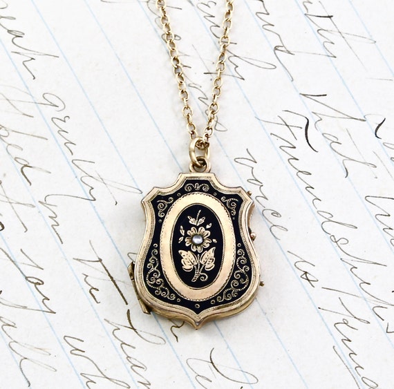 Antique Victorian Locket