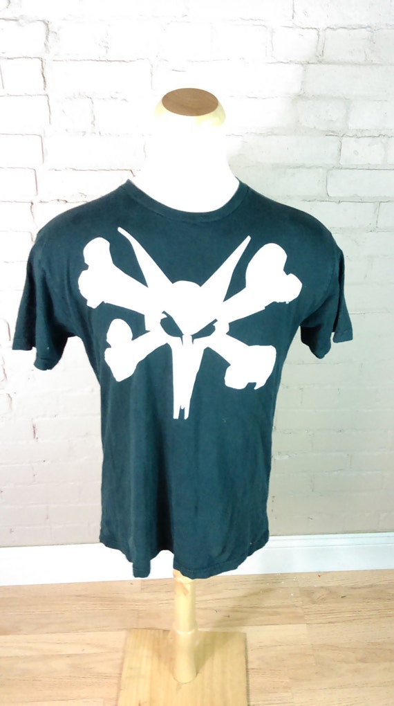 Vintage Bones Skateboard t shirt thin Black by TheVintageEngineer