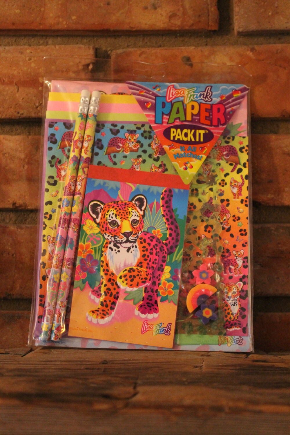 Ultra Rare SEALED Lisa Frank Stationary Paper Pack-It Hunter