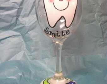 Dental gifts, Dental hygienist gift, Dental assistant tooth wine glass, Dental hygiene, Dental assistant gifts, Dentist gifts