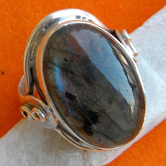 925 Silver Faceted Labradorite Ring - 7