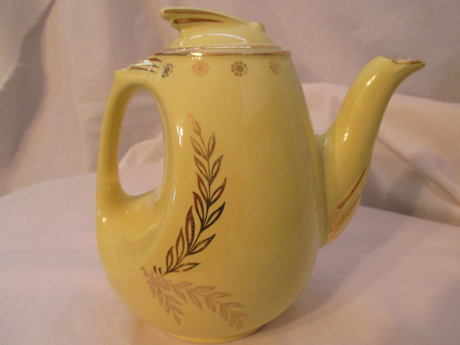 Vintage Hall China Co. Teapot 0779 Canary Yellow with by LindGeo
