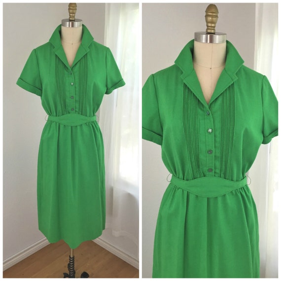 1980s Kelly Green Shirt Dress large by HeritageVtg on Etsy