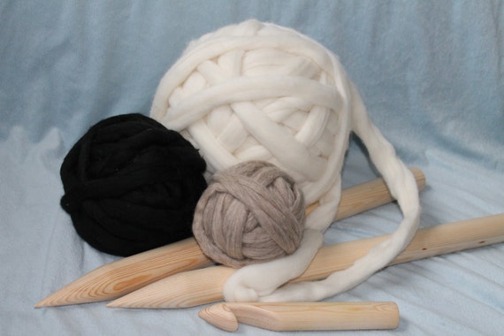 NEW! SALE! 1kg of Thick knitting yarn. Promo Deal!!!!!!!!!! Was 89 Cad