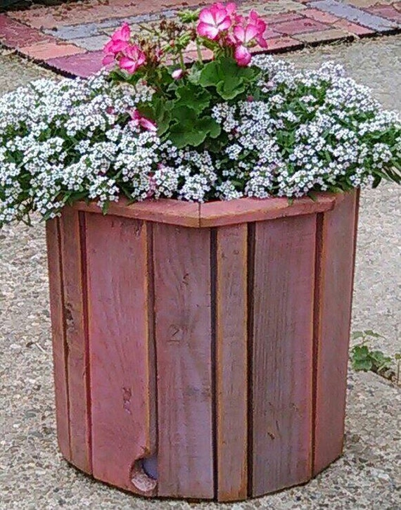 Recycled Bucket Repurposed Pallet Flower By Reclaimedpallettrend