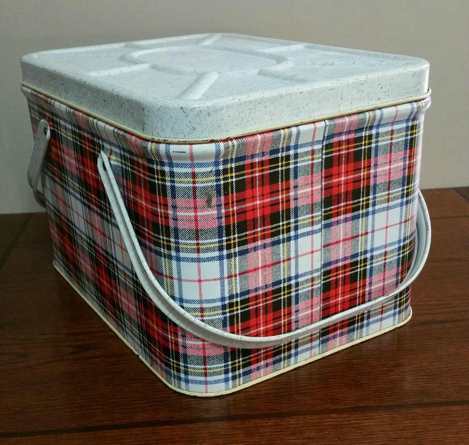 Vintage GSW Plaid Metal Picnic Basket