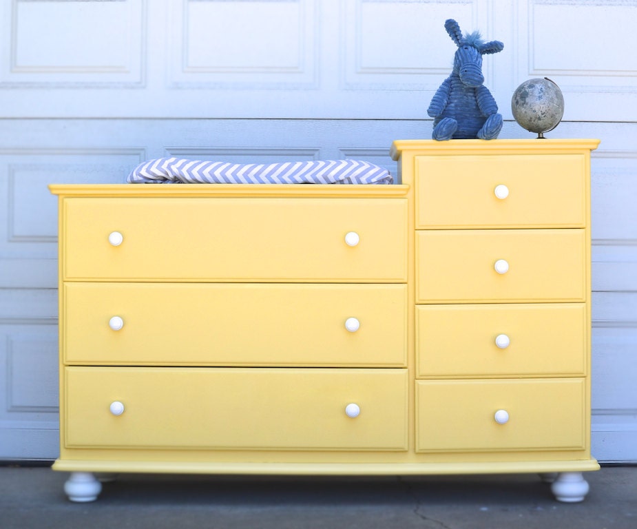 Vintage grey changing outlet table