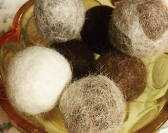 Kitty Jingles felted cat toy