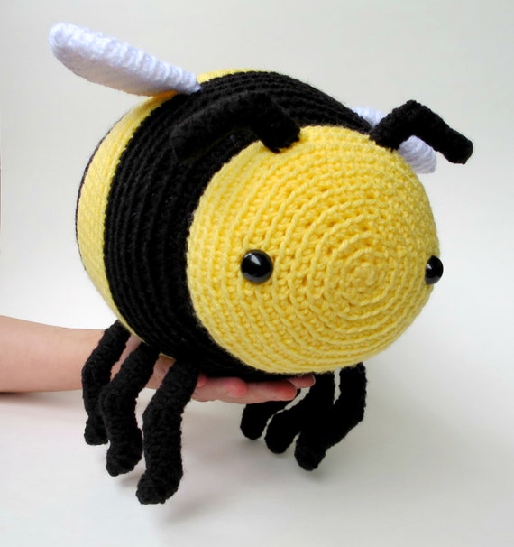 bumble bee plush crochet pattern