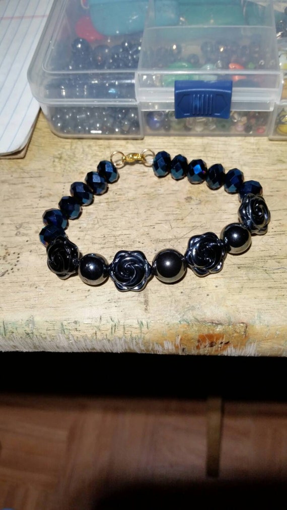 Rose bead bracelet by Cheyienne13 on Etsy