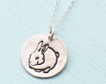 Busty tattooed sue Chubby bunny jewelry