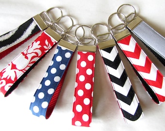 Fabric Wristlet Key Chain, Wristlet Key Fob, Shower Favor, Bridesmaid Gift, Party Favor, Friend Gift, Birthday Gift, Group Gift