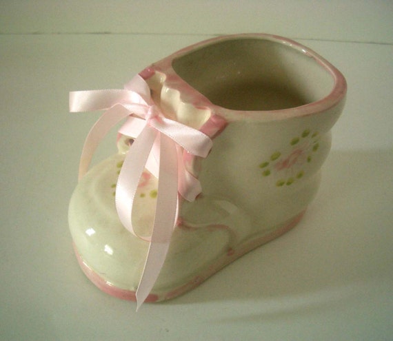 Vintage Ceramic Baby Shoe Vase/Planter Pink