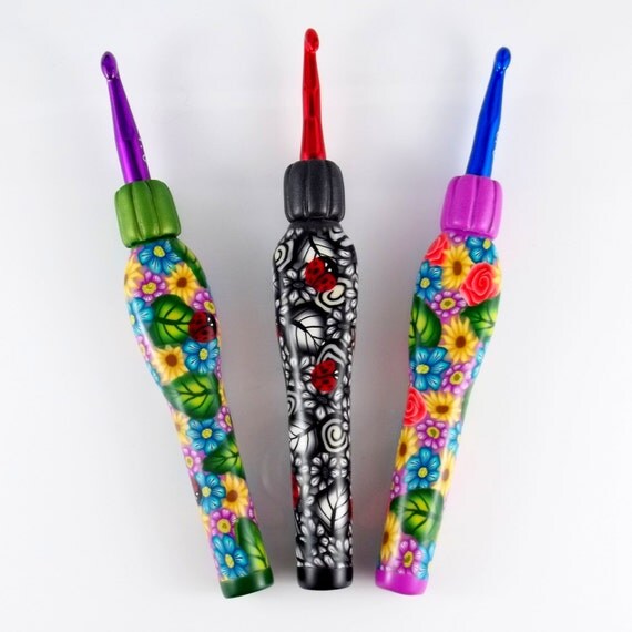 Interchangeable Ergonomic Crochet Hook Set Made by 2GoodClaymates