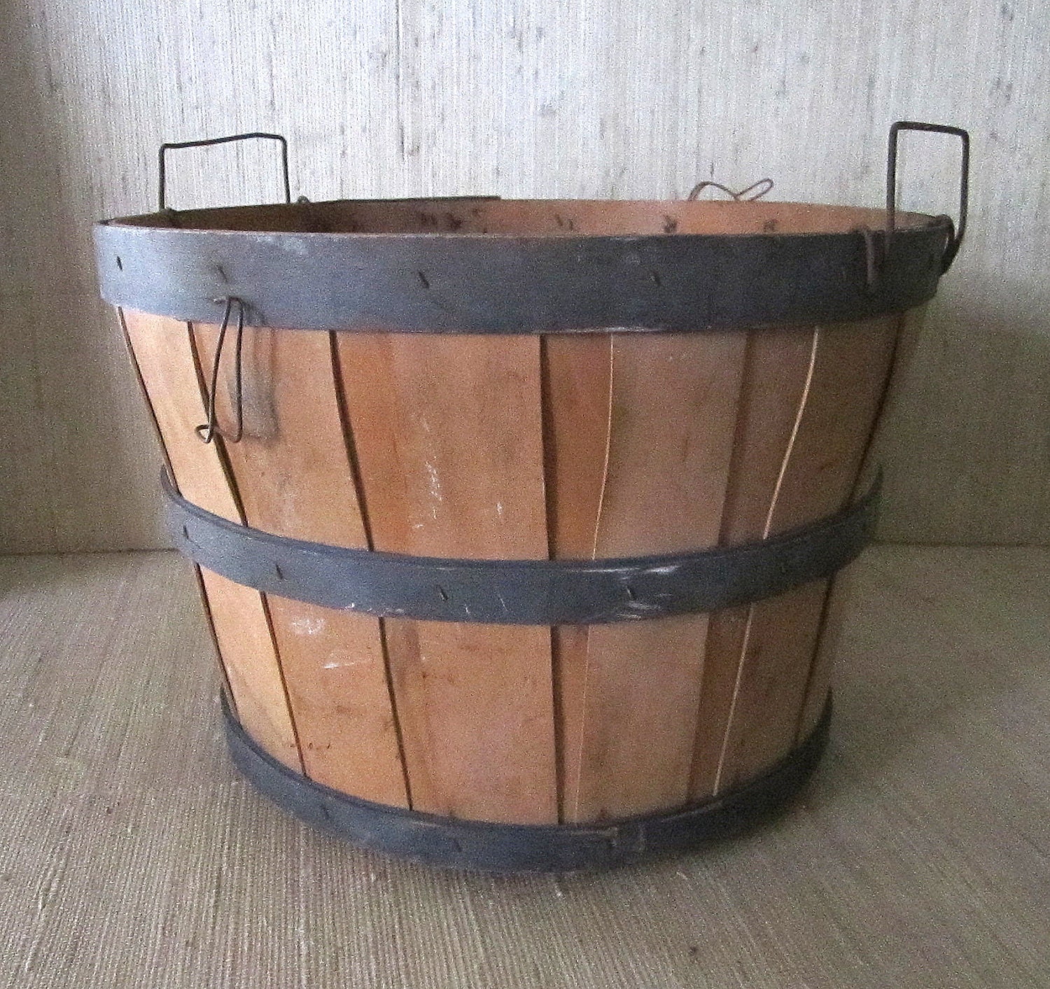 Vintage Wooden SPLINT WOOD Half BUSHEL Basket primitive