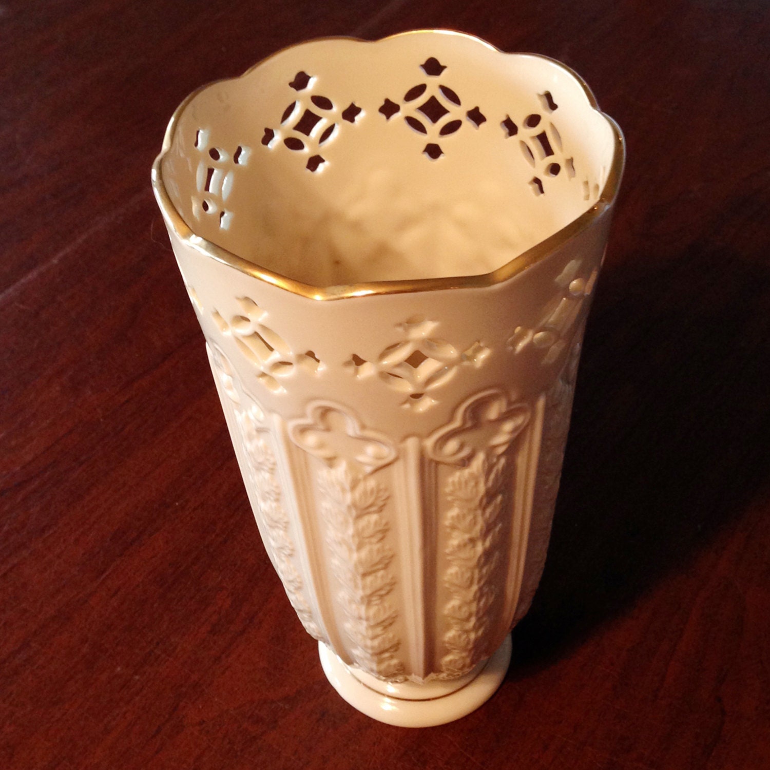 Lenox China Vase Cream White Fleur de Lis Pattern by SusanEknits