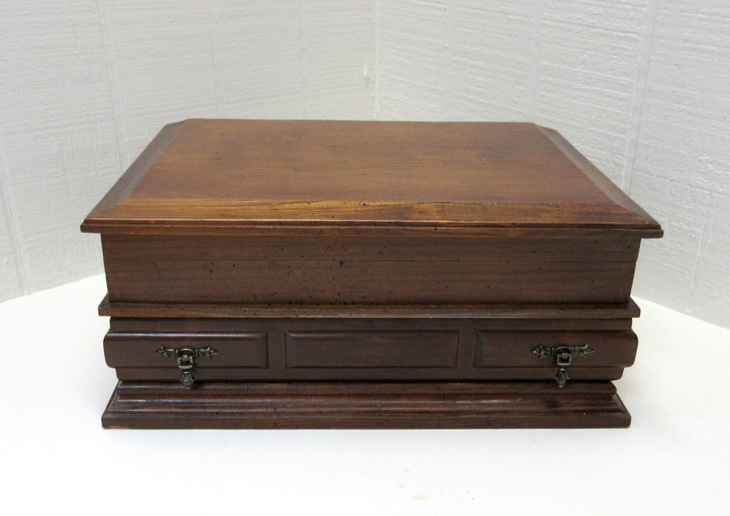 Vintage Montgomery Ward Wooden Jewelry Box Made In Taiwan