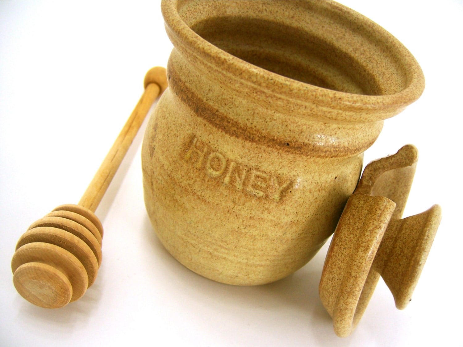 Honey pot ceramic jar with lid and wood serving dipper