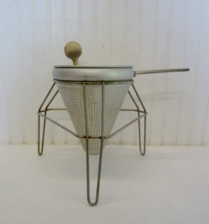 Vintage Aluminum Fruit Sieve Strainer Colander with Wood