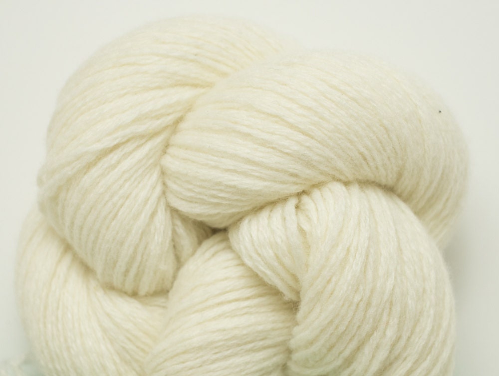 Cream Wool Nylon Blend Recycled Sport Weight Yarn WBL00082